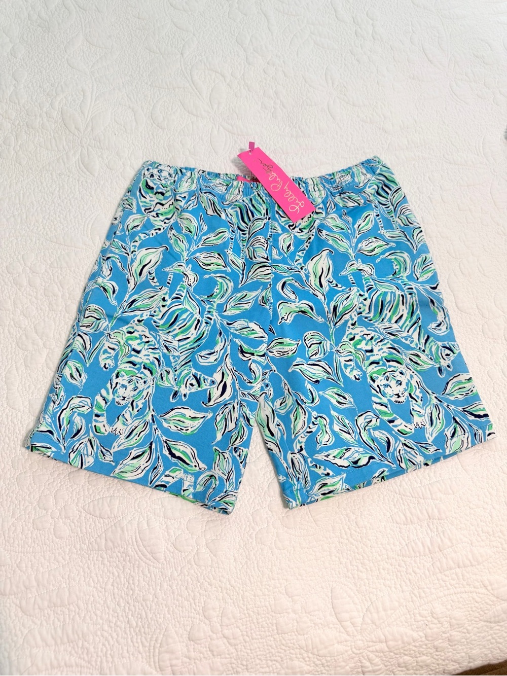 NWT Lilly Pulitzer Boys Coral Coast shorts Turquoise oasis outta line Size Large